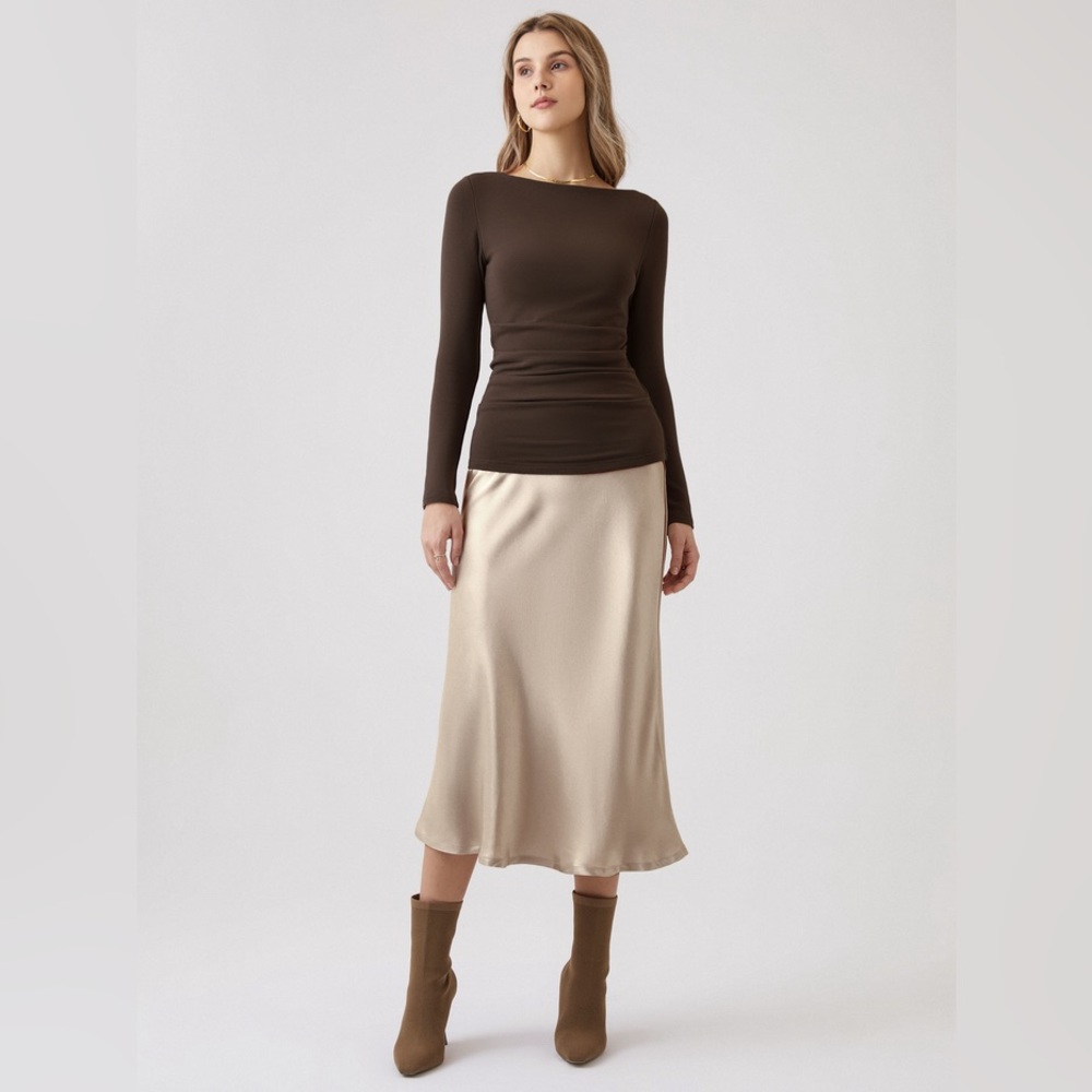 OGL Elegant Brown Long Sleeve Top Mid Thermal
Boatneck Tucks Brami Top 
SZ Small - Picture 3 of 9